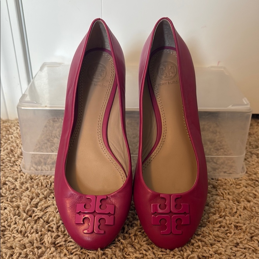Tory Burch Pink Leather Flats with Logo Medallion